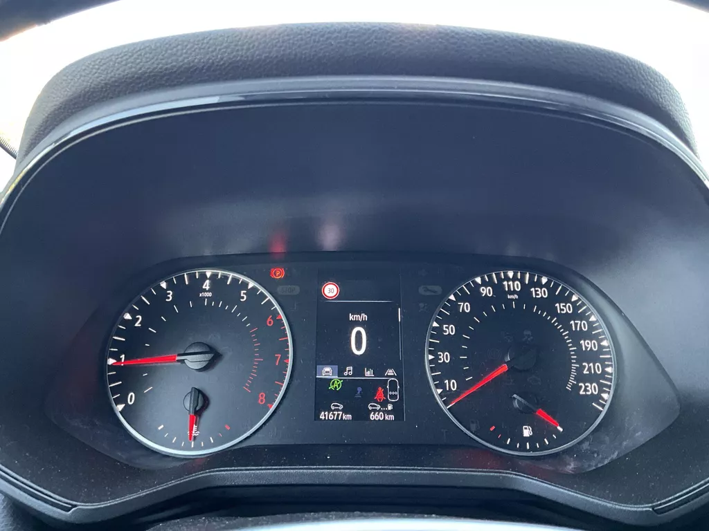 Renault Clio 1.0 TCe 90 Equilibre Renault Clio 1.0 TCe 90 Equilibre