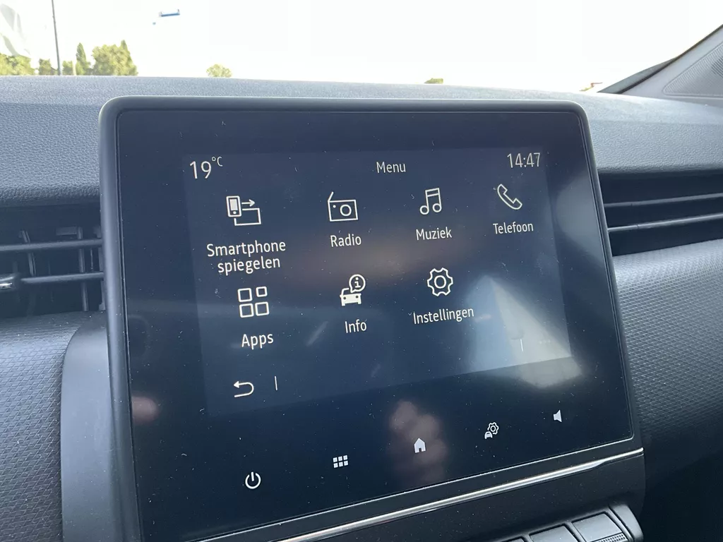 Renault Clio 1.0 TCe 90 Equilibre Renault Clio 1.0 TCe 90 Equilibre