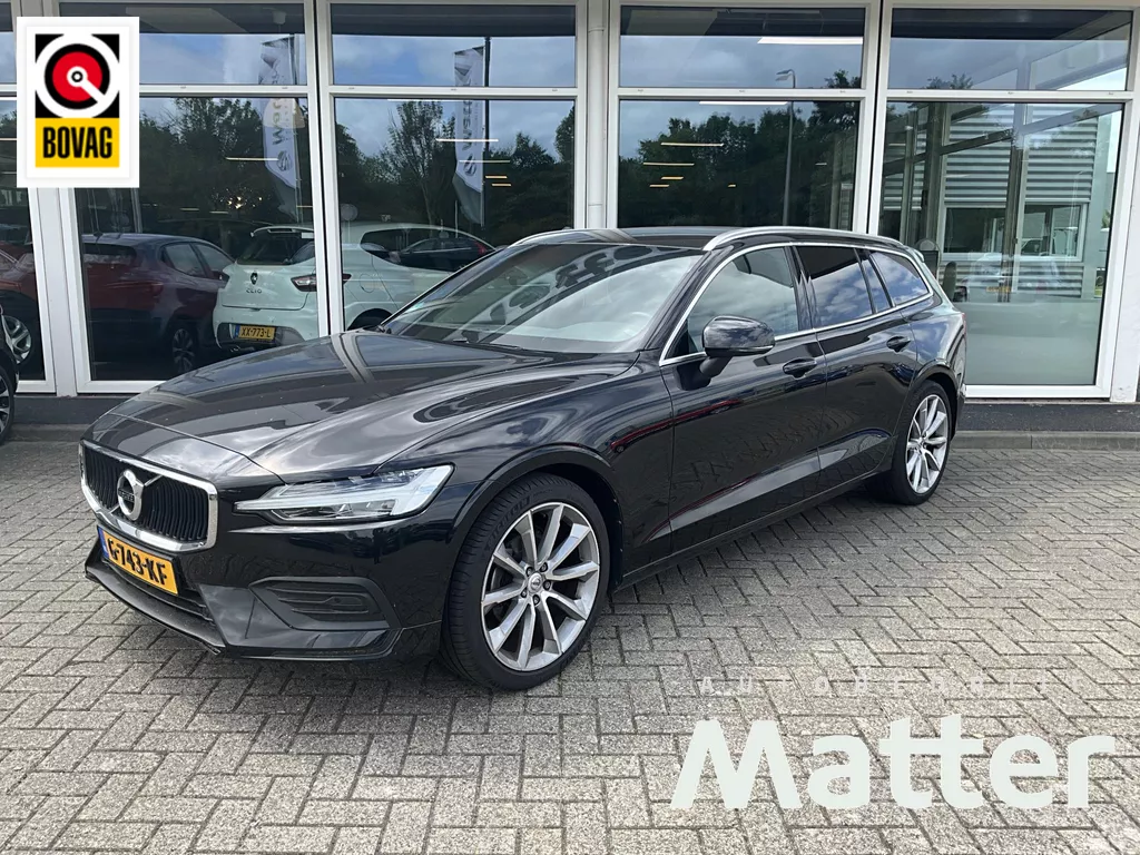 Volvo V60 2.0 T4 Momentum Pro Polerstar